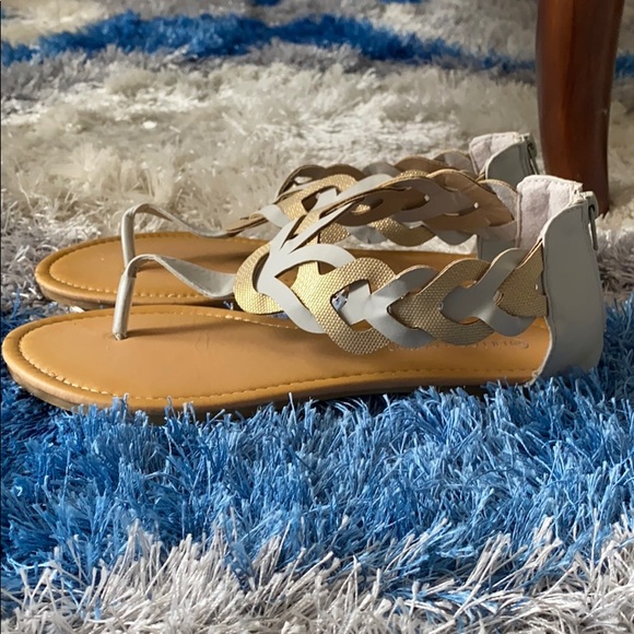 Gray & Gold Sandals - Picture 3 of 6